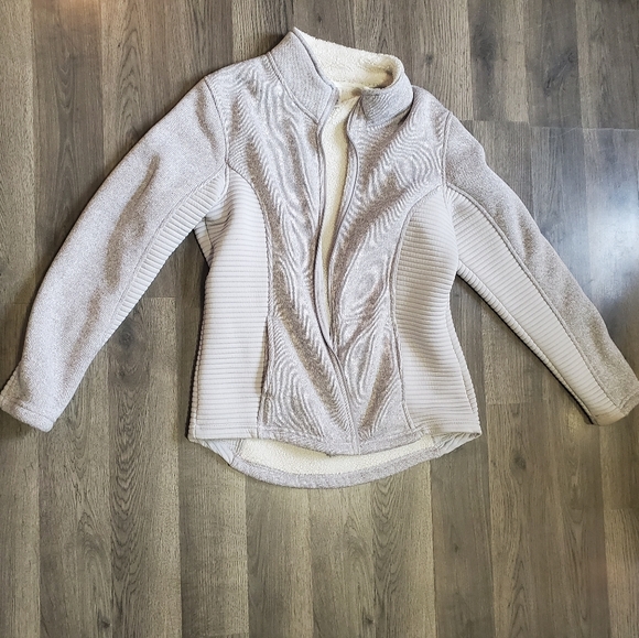 Womens large zip up - Picture 2 of 6
